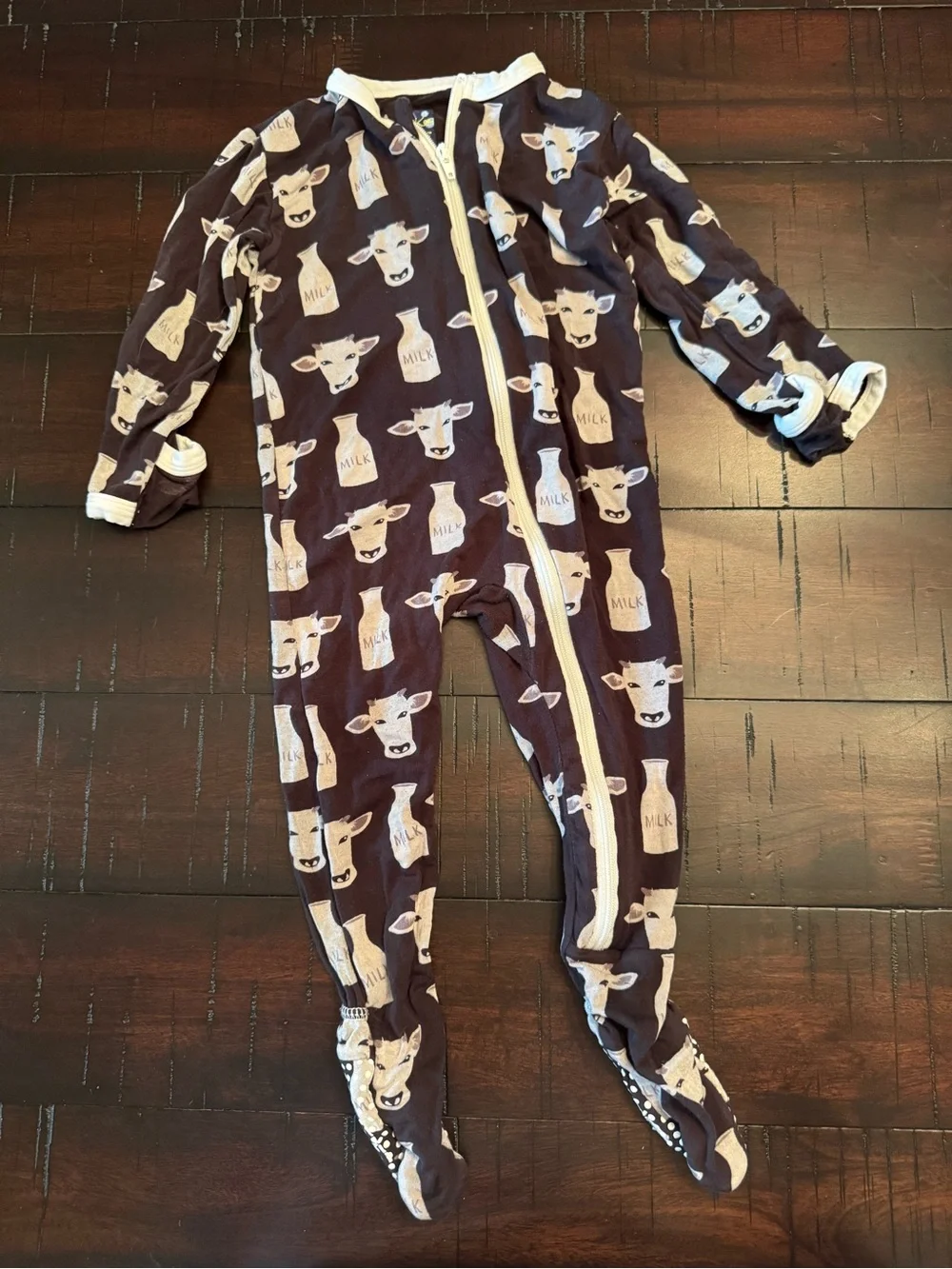 Kickee Pants  6-9 months Footed One-Piece with Cow & Milk Print